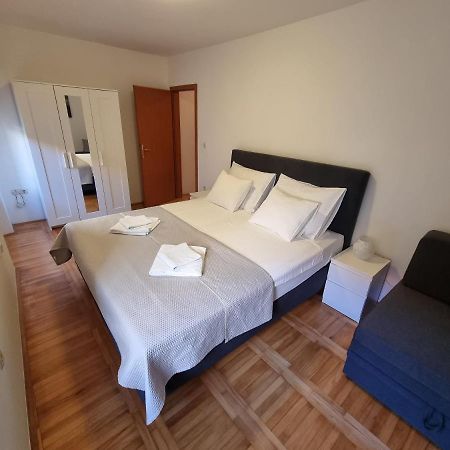 Apartments Ivana Rab Раб Екстер'єр фото