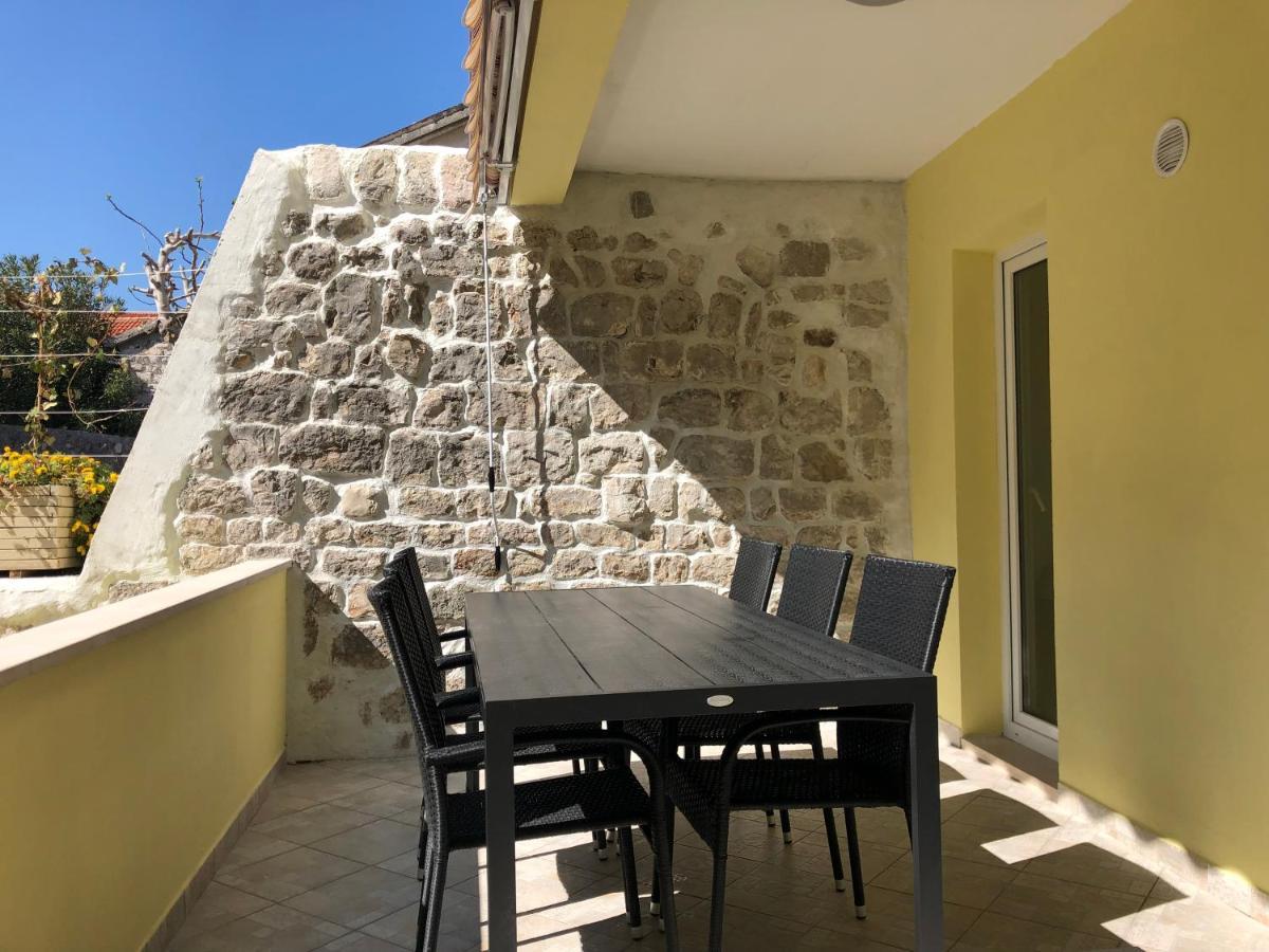 Apartments Ivana Rab Раб Екстер'єр фото