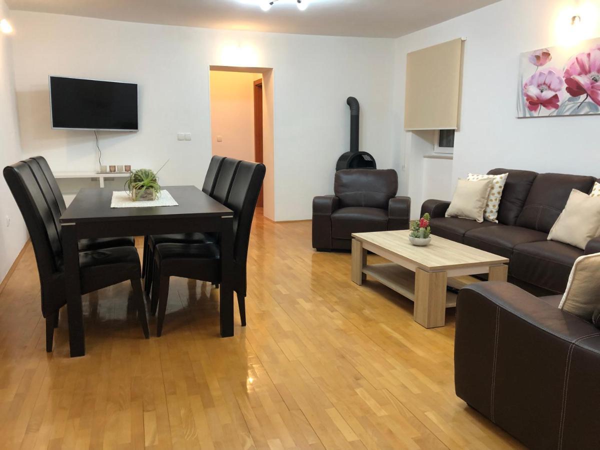 Apartments Ivana Rab Раб Екстер'єр фото