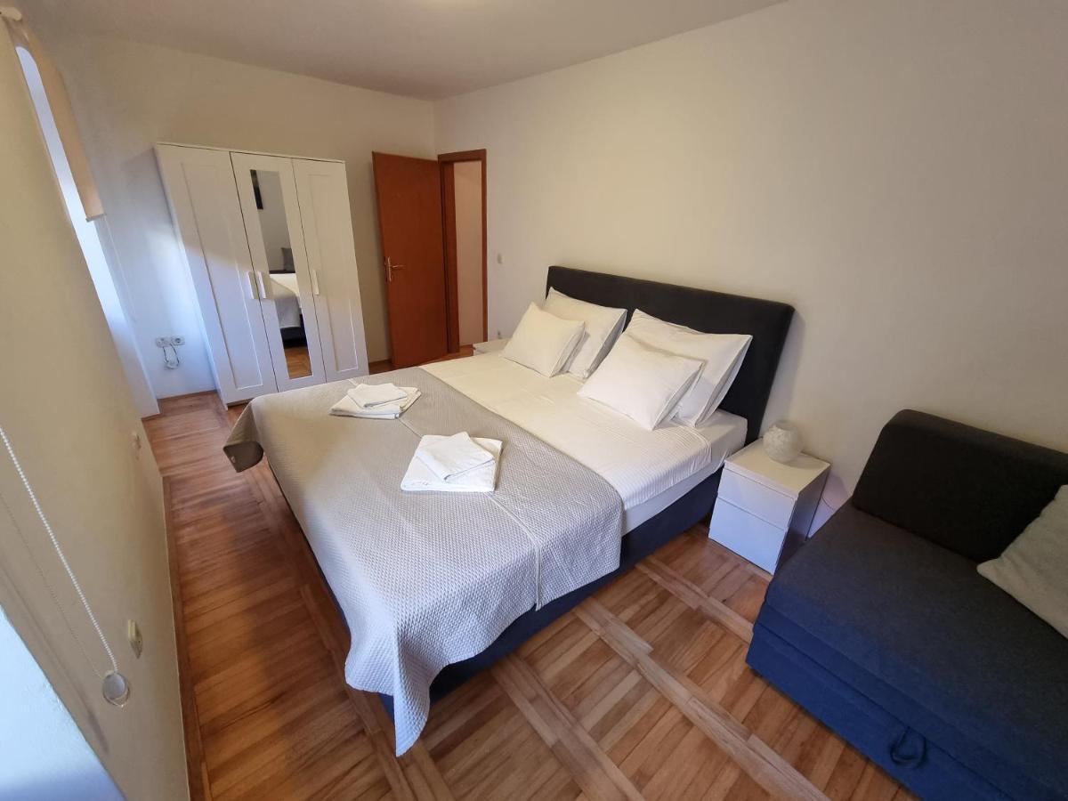 Apartments Ivana Rab Раб Екстер'єр фото